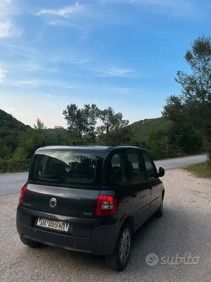 Usata Fiat Multipla 103 CV (75 kW) 2009 Nero Monovolume