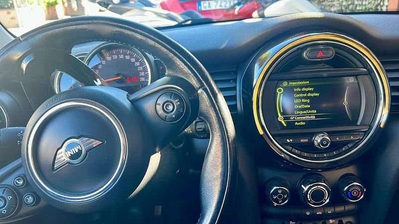Usata Mini Cooper D Business 116 CV (85 kW) 2017 Utilitaria