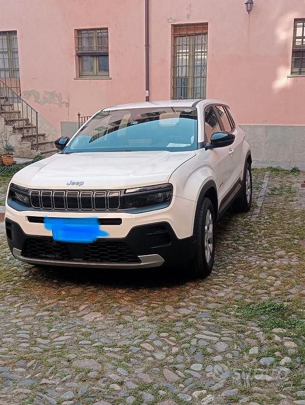 Usata Jeep Avenger Altitude 101 CV (74 kW) 2024 Bianco SUV