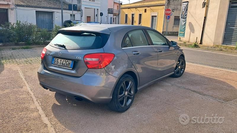 Usata Mercedes A200 156 CV (114 kW) 2013 Grigio Berlina