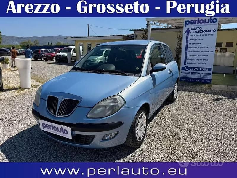 Usata Lancia Ypsilon 80 CV (58 kW) 2005 Blu Utilitaria