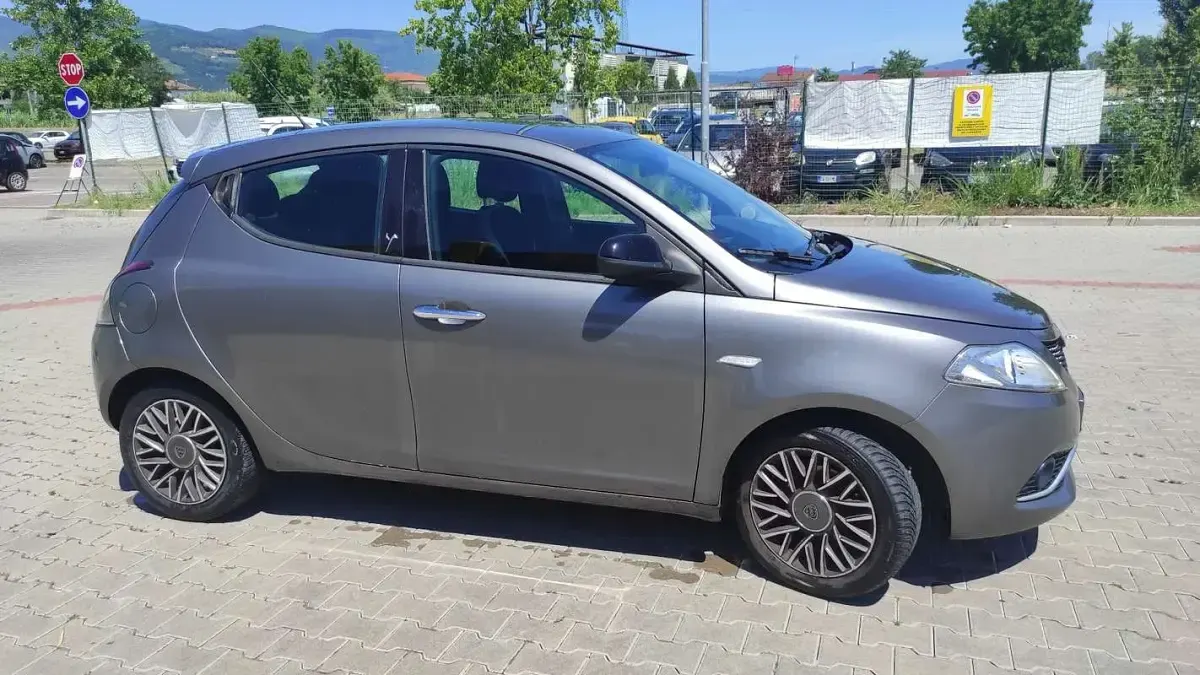 Usata Lancia Ypsilon S 69 CV (50 kW) 2014 Utilitaria
