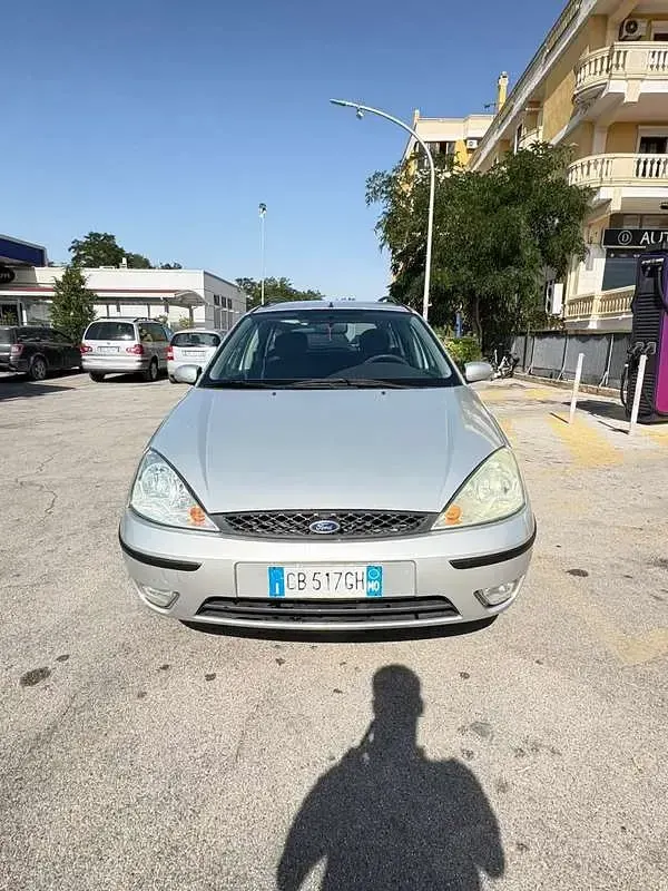 Usata Ford Focus Ambiente 90 CV (66 kW) 1999 Station wagon