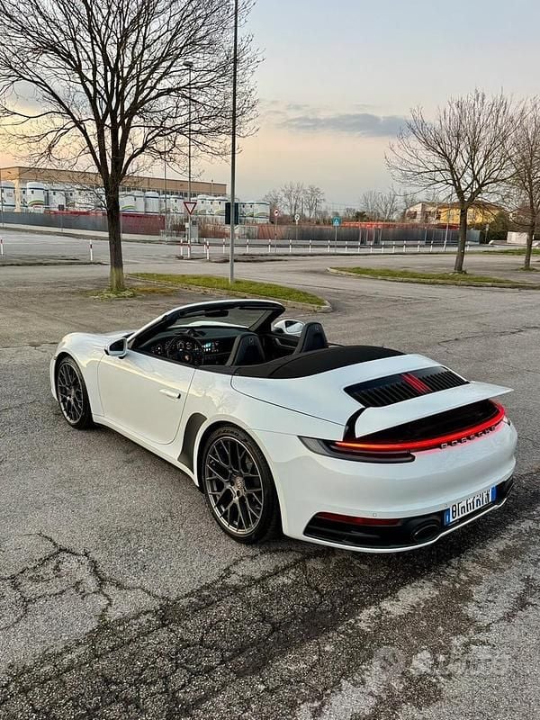 Usata Porsche 992 385 CV (283 kW) 2020 Cabrio