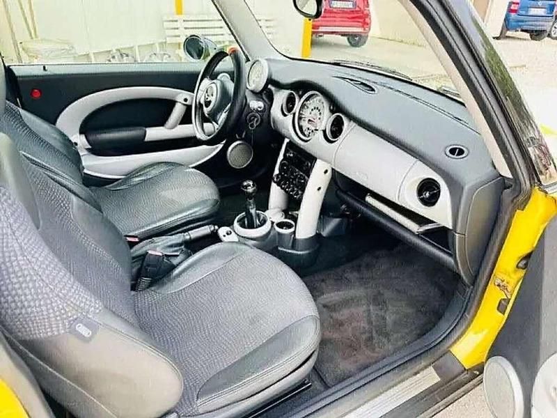 Usata Mini ONE 90 CV (66 kW) 2002 Giallo Utilitaria