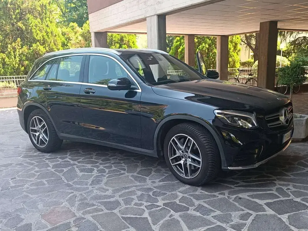 Usata Mercedes GLC220 Premium 170 CV (125 kW) 2018 Nero SUV