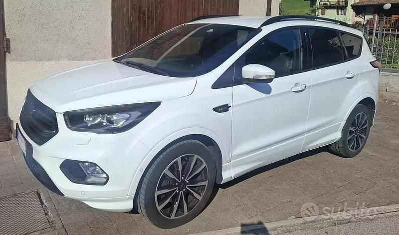 Usata Ford Kuga 180 CV (132 kW) 2017 Bianco SUV