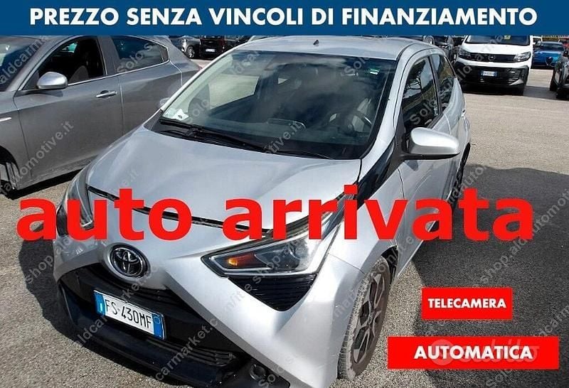 Usata Toyota Aygo 72 CV (52 kW) 2018 Grigio Utilitaria