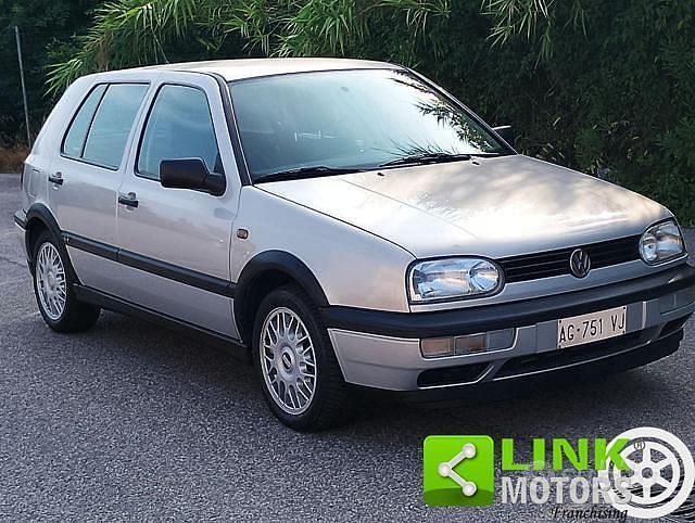 Grigio Usata 1995 VW Golf III GT Tre volumi | 4900 € - Immagine 1/4