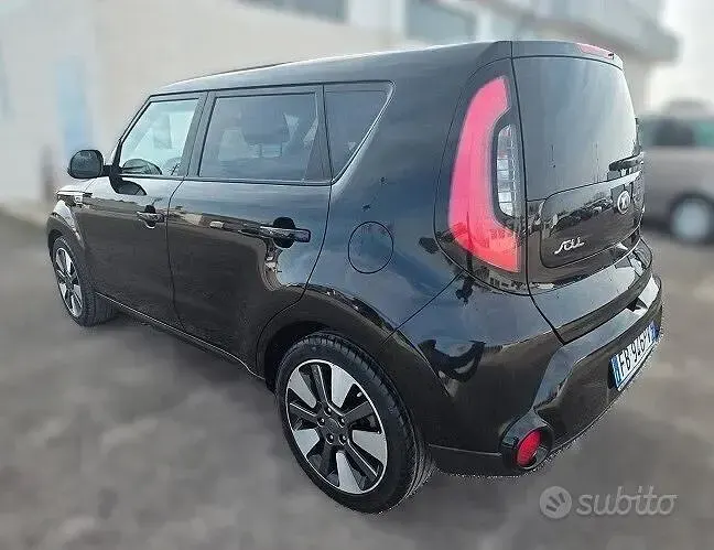 Usata Kia Soul 128 CV (94 kW) 2015 Nero SUV