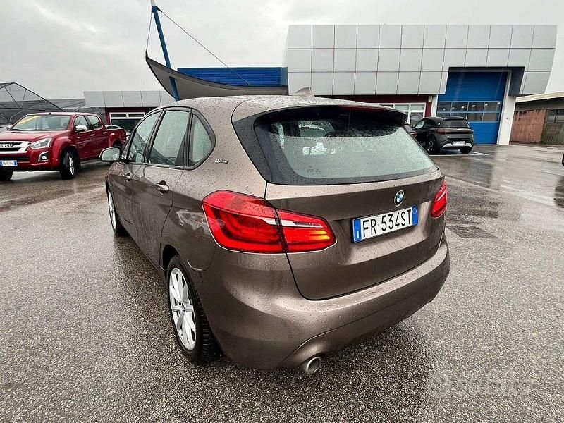 Usata BMW 225 Active Tourer iPerformance 136 CV (100 kW) 2018 Beige Monovolume
