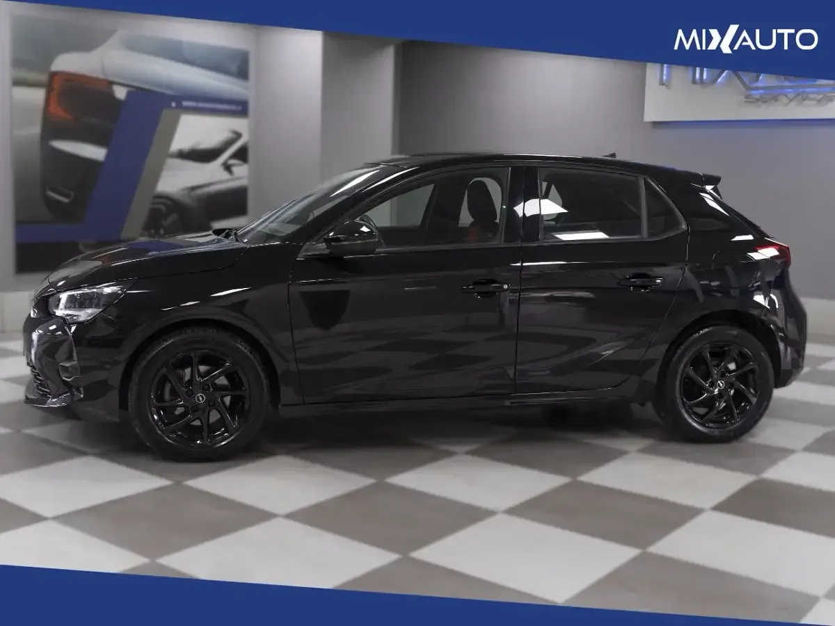 Usata Opel Corsa GS Line 101 CV (74 kW) 2022 Nero Utilitaria