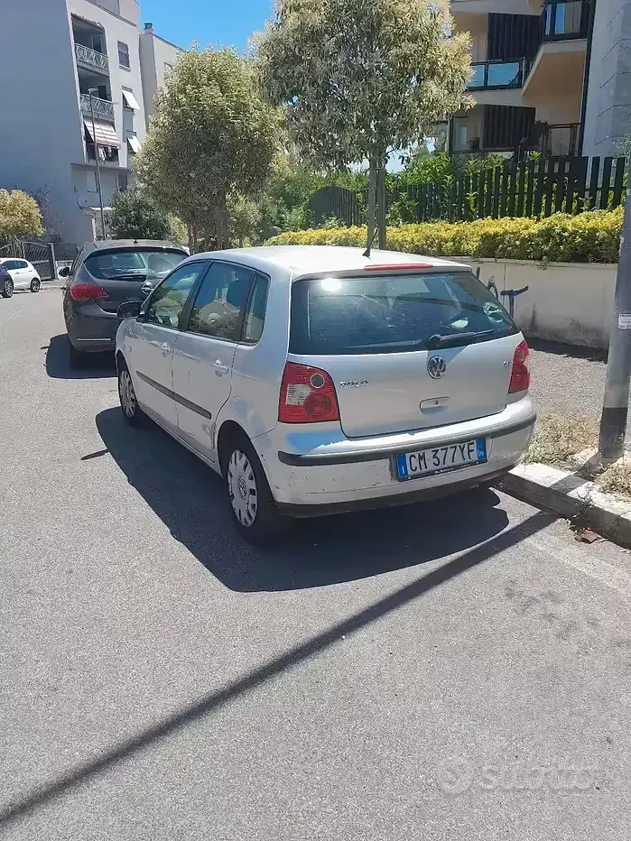 Usata VW Polo 75 CV (55 kW) 2004 Grigio Utilitaria