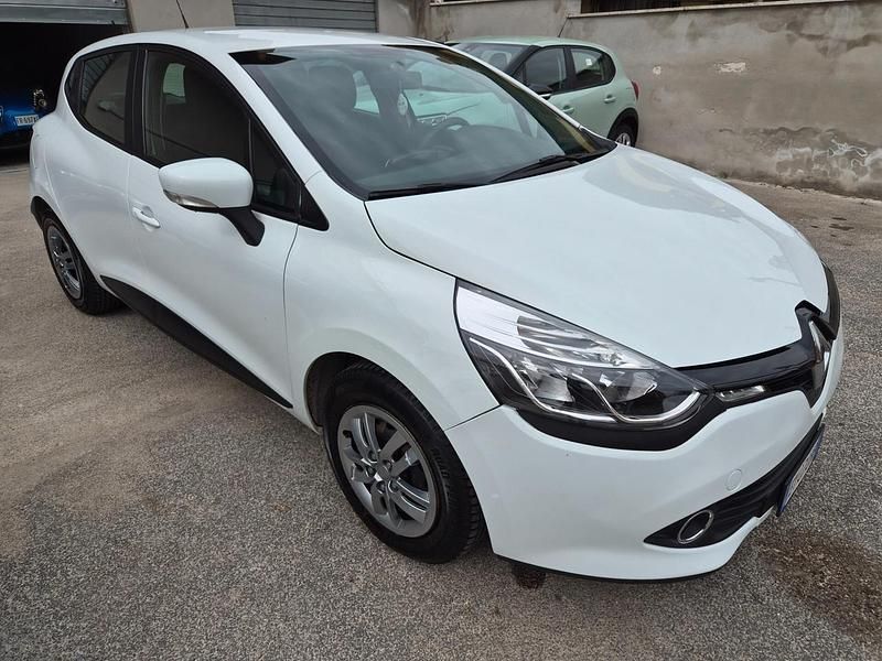 Usata Renault Clio IV 75 CV (55 kW) 2015 Bianco Berlina