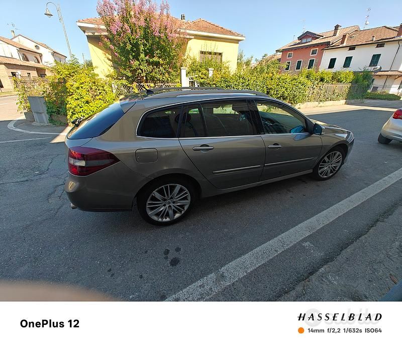 Usata Renault Laguna III 173 CV (127 kW) 2012 Argento Station wagon