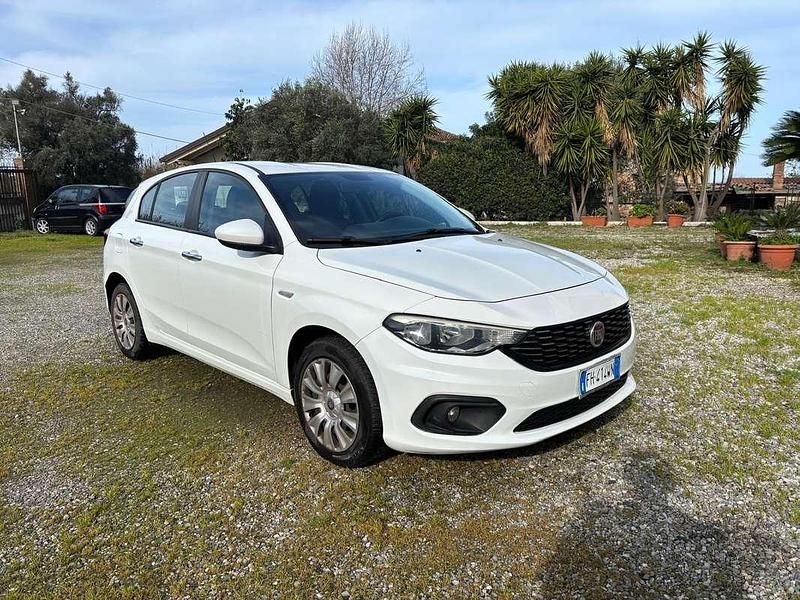 Usata Fiat Tipo Pop 95 CV (69 kW) 2017 Bianco Berlina