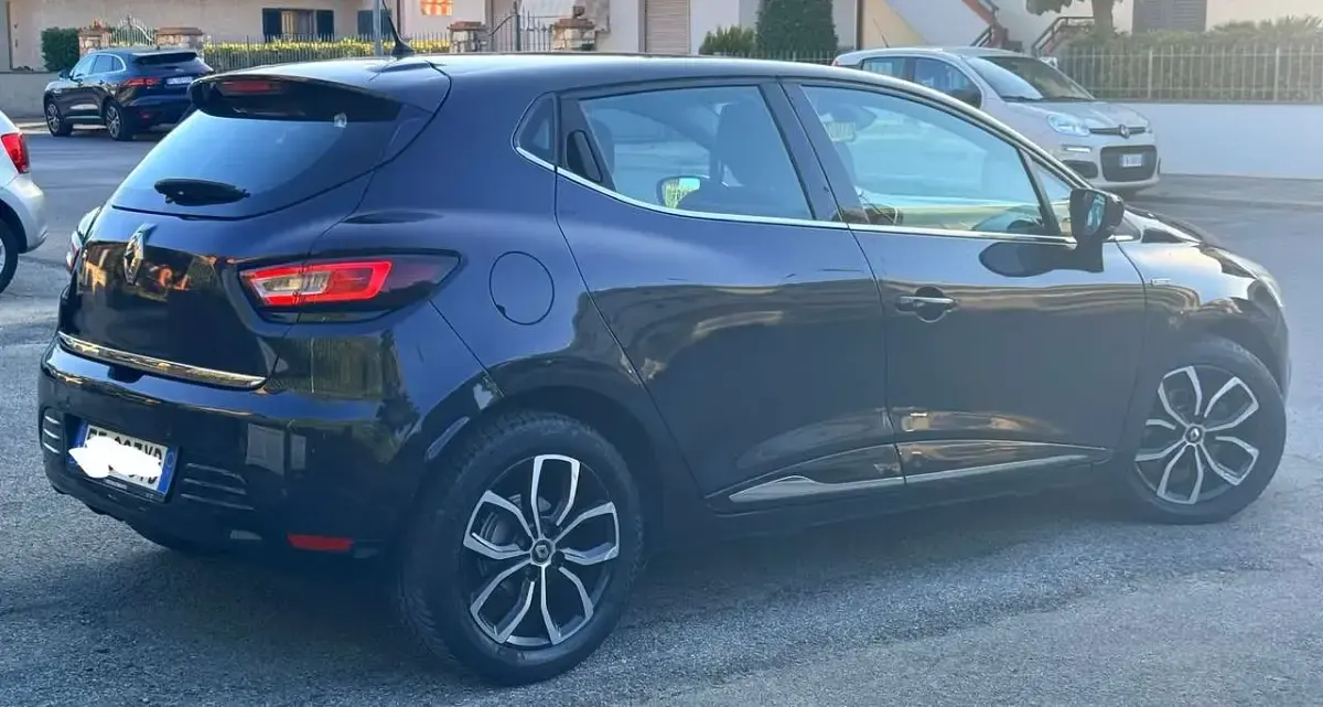 Usata Renault Clio IV 75 CV (55 kW) 2019 Nero Berlina