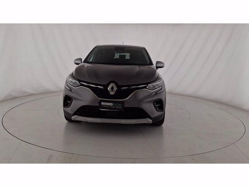 Usado Renault Captur Intens 143 CV (105 kW) 2022 Plateado SUV
