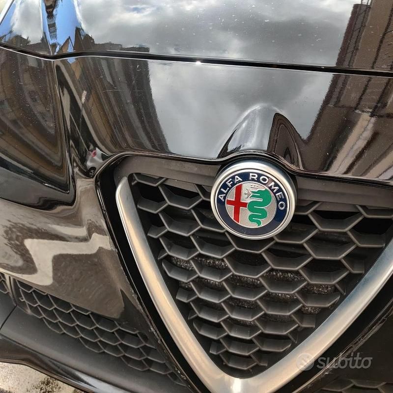 Usata Alfa Romeo MiTo 79 CV (58 kW) 2017 Nero Utilitaria