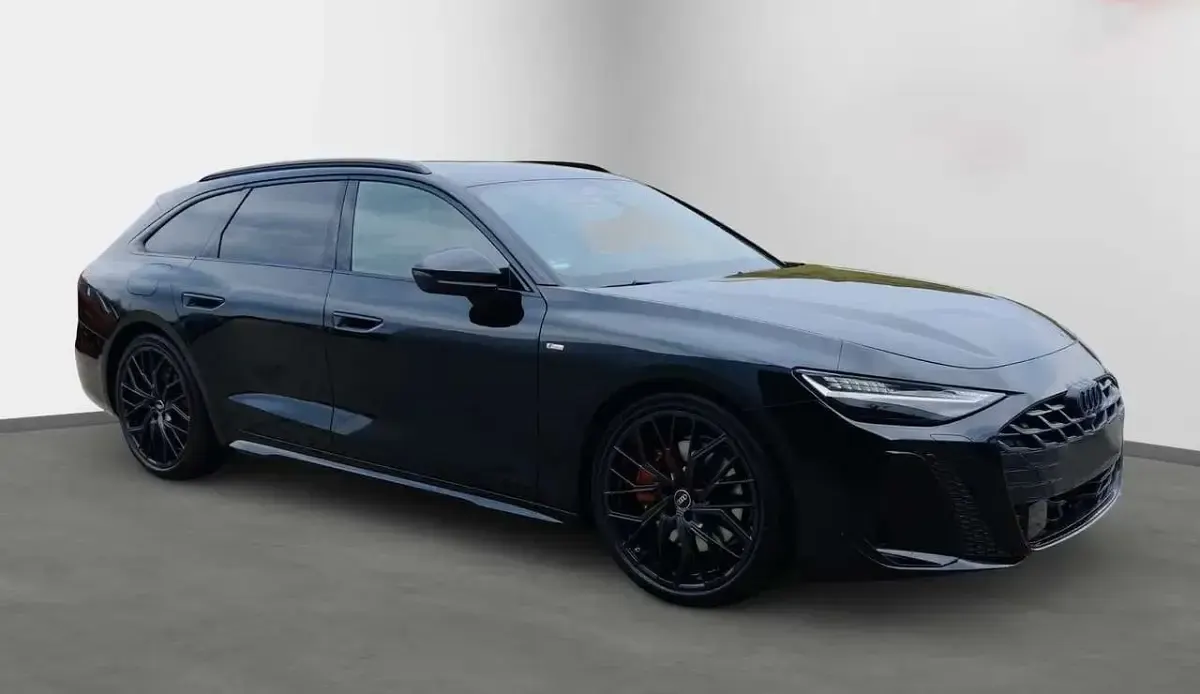 Begagnad Audi A6 S-Line 299 HK (219 kW) 2026 Svart Kombi