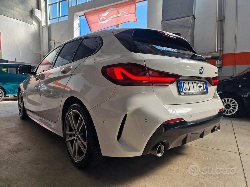 Usata BMW 118 Sport Line 150 CV (110 kW) 2020 Bianco Utilitaria