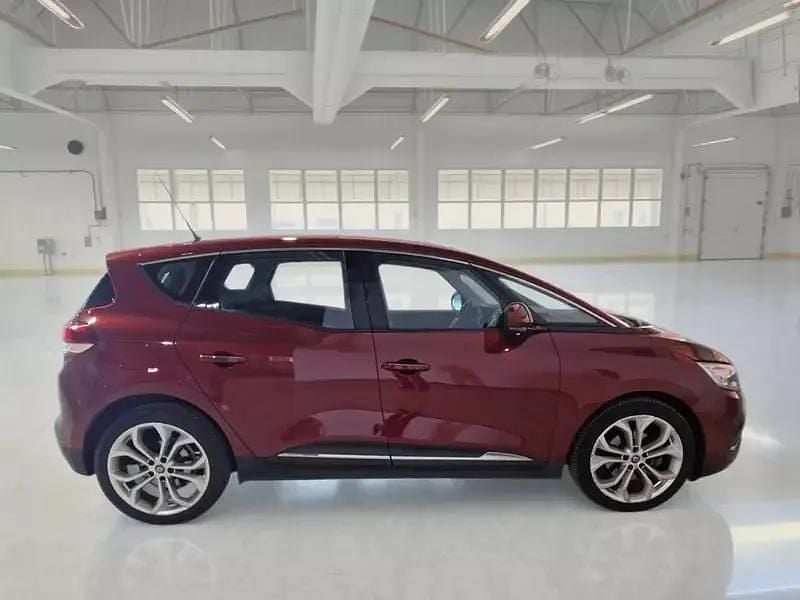 Usata Renault Scénic IV Business 120 CV (88 kW) 2020 Rosso Monovolume