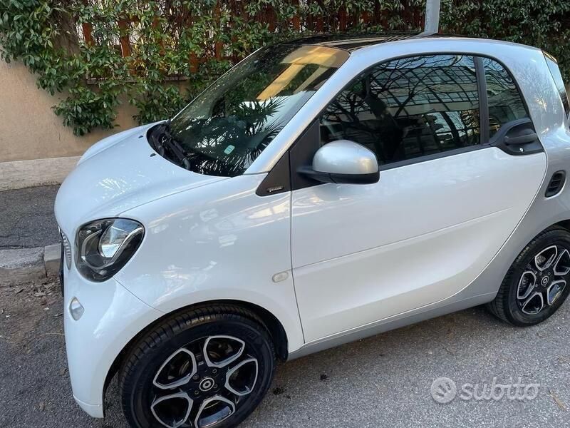 Usata Smart ForTwo Coupé 71 CV (52 kW) 2018 Utilitaria