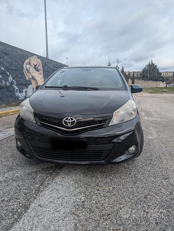 Usata Toyota Yaris Sport 90 CV (66 kW) 2012 Utilitaria