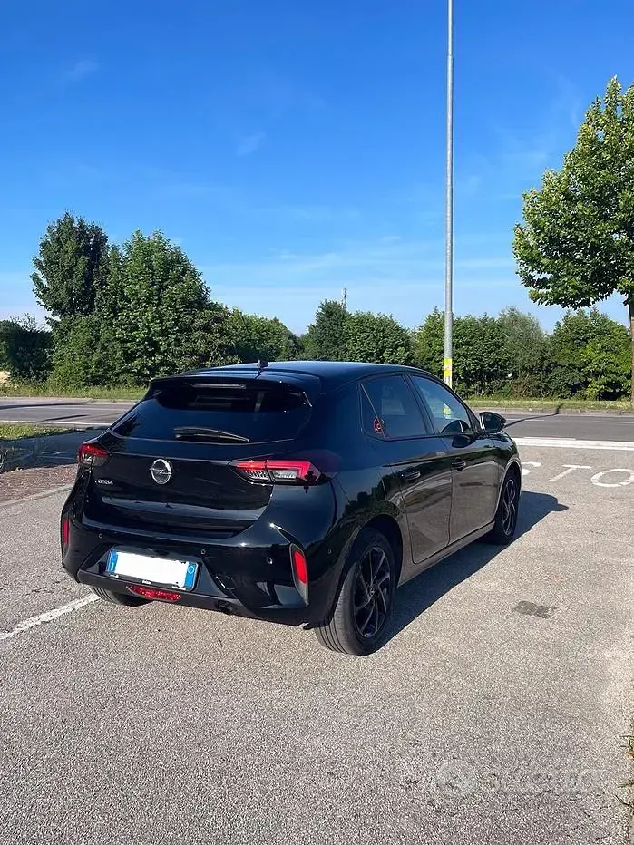 Usata Opel Corsa 102 CV (75 kW) 2023 Nero Utilitaria