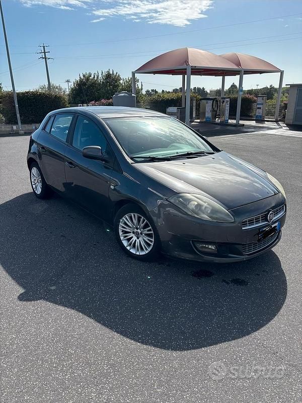 Usata Fiat Bravo 120 CV (88 kW) 2011 Grigio Utilitaria