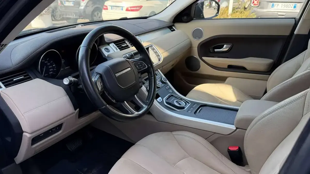 Usata Land Rover Range Rover evoque Pure 190 CV (139 kW) 2015 Verde SUV