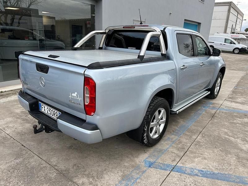 Usata Mercedes X250 Progressive 190 CV (139 kW) 2020 Grigio Pick-up