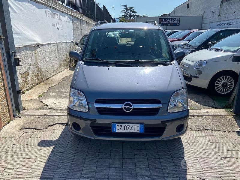 Usata Opel Agila 60 CV (44 kW) 2005 Grigio Monovolume
