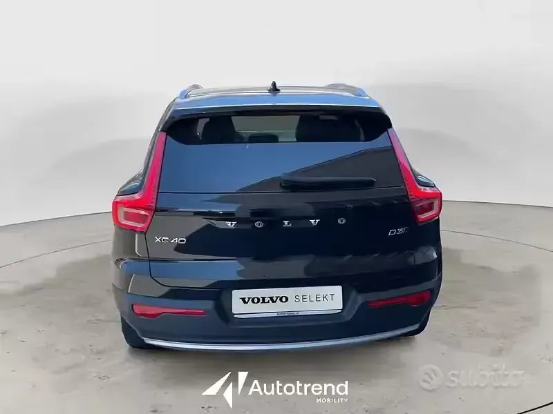 Usata Volvo XC40 Business Edition 150 CV (110 kW) 2019 Nero SUV