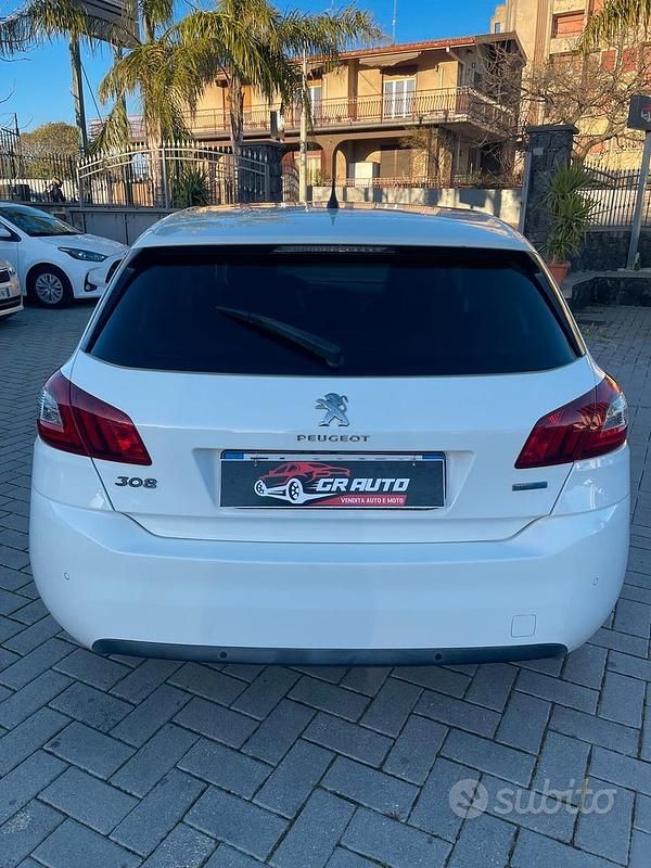 Usata Peugeot 308 Allure 119 CV (87 kW) 2015 Bianco Berlina