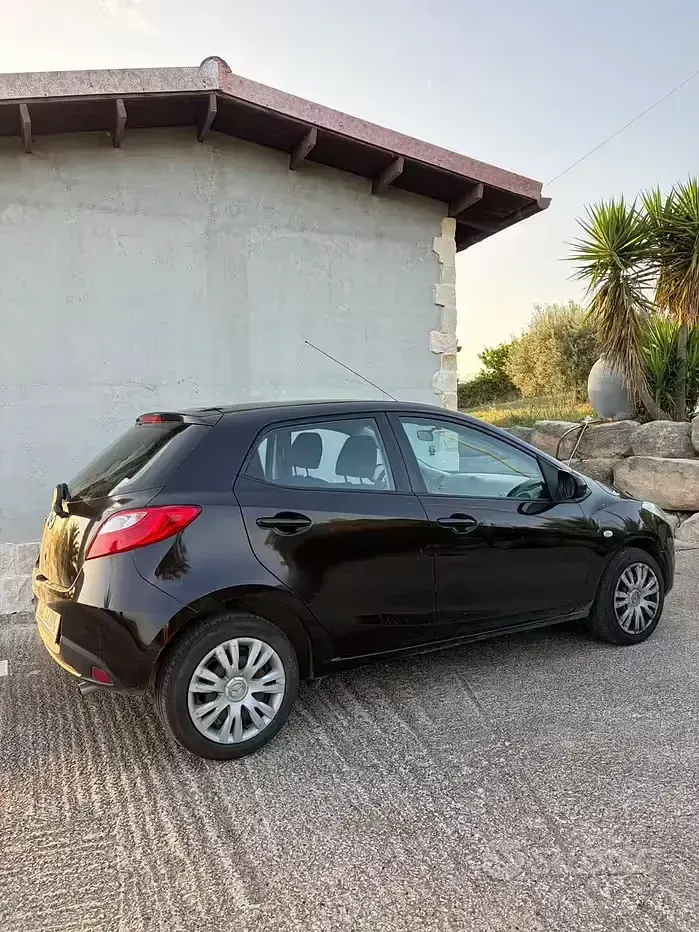 Usata Mazda 2 75 CV (55 kW) 2009 Utilitaria
