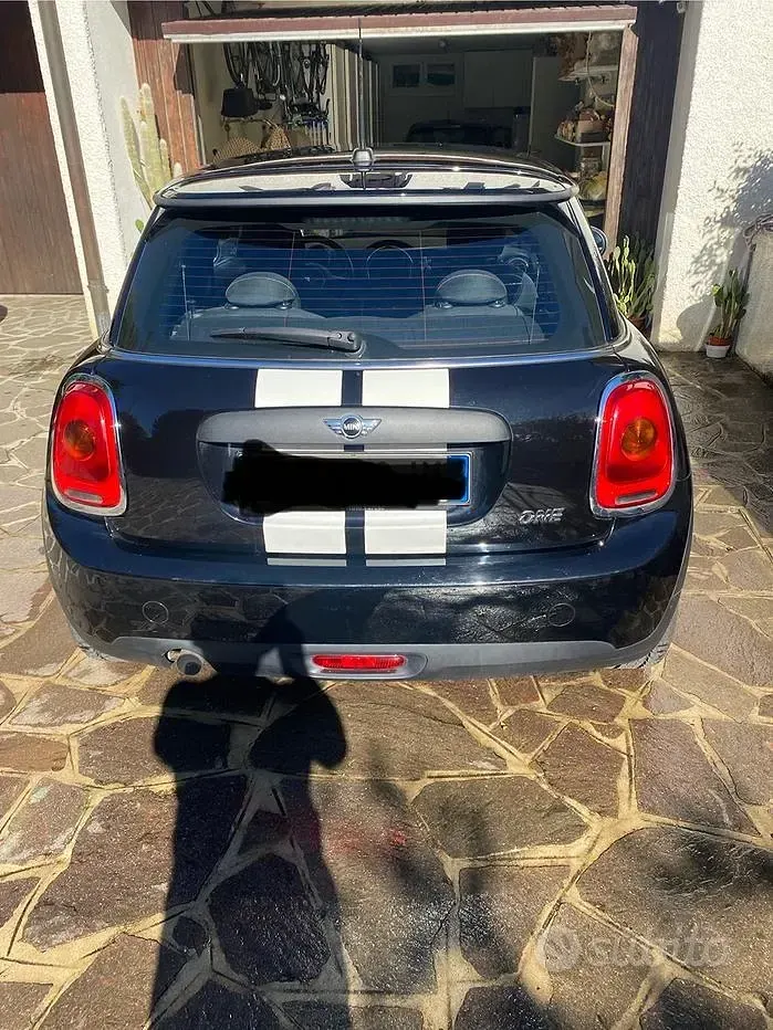 Usata Mini ONE 75 CV (55 kW) 2018 Nero Utilitaria