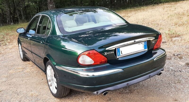 Usato 2002 Jaguar X-type 3.0 Benzin 230 CV (6.950 €)