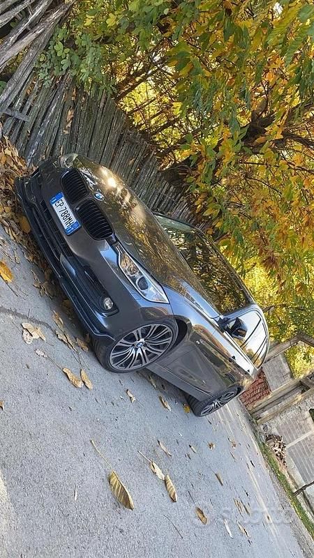 Usata BMW 320 Sport Line 184 CV (135 kW) 2012 Grigio Station wagon