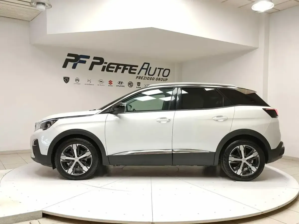 Usata Peugeot 3008 Allure 120 CV (88 kW) 2017 Bianco SUV