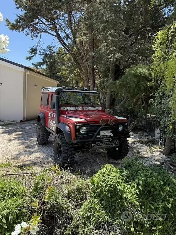 Usata Land Rover Defender 122 CV (89 kW) 2002 SUV