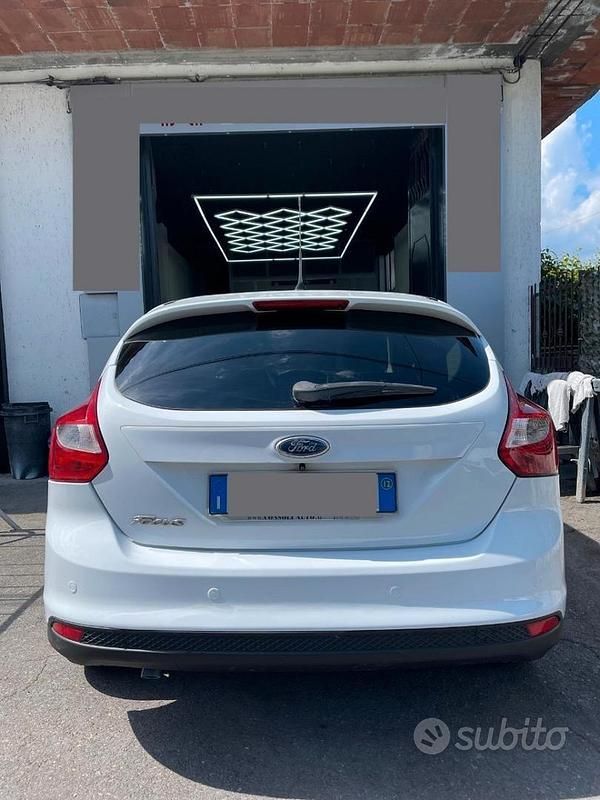 Usata Ford Focus Business Edition 105 CV (77 kW) 2012 Bianco Berlina