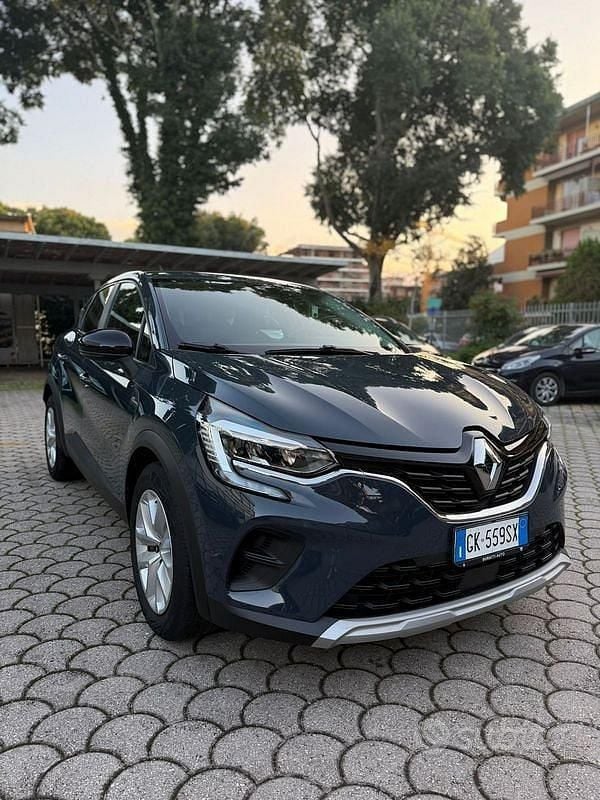Usata Renault Captur Equilibre 101 CV (74 kW) 2022 Blu/azzurro SUV
