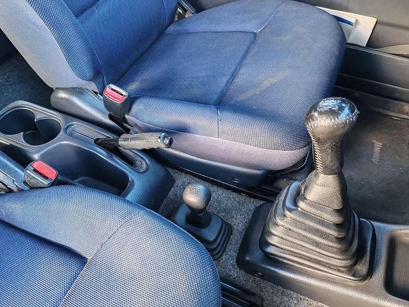 Usata Suzuki Jimny 82 CV (60 kW) 2003 Grigio SUV