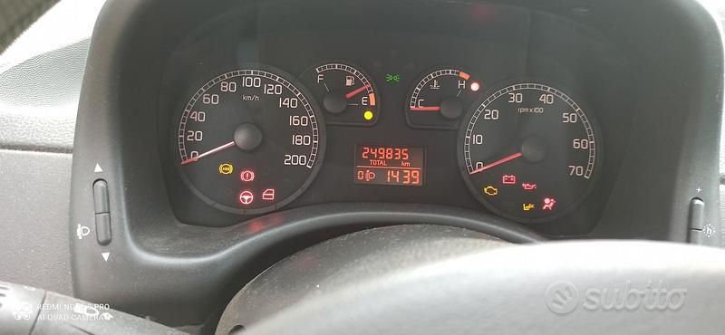 Usata Fiat Punto 2005 Grigio Berlina