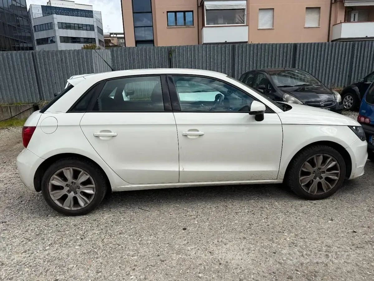Usata Audi A1 Sportback S-Line 86 CV (63 kW) 2013 Bianco Utilitaria