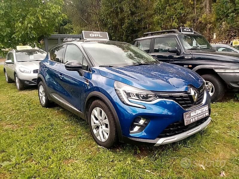 Usata Renault Captur Intens 101 CV (74 kW) 2022 Blu SUV
