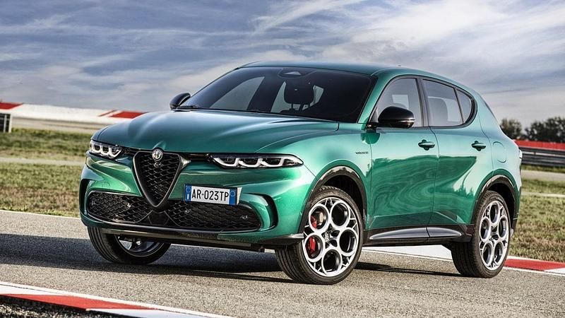Usata Alfa Romeo Tonale Ti 179 CV (131 kW) 2023 Grigio vesuvio SUV