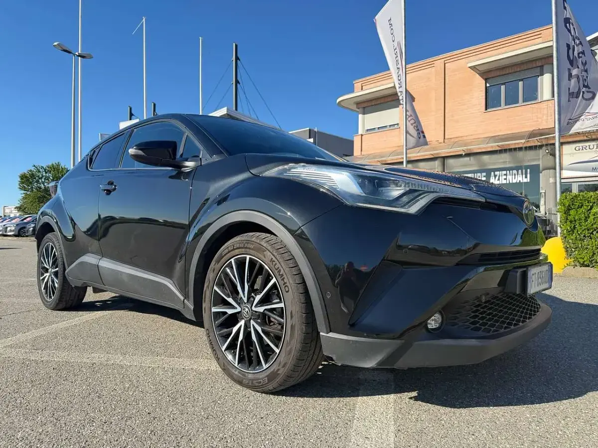 Usata Toyota C-HR Lounge 98 CV (72 kW) 2018 Nero SUV