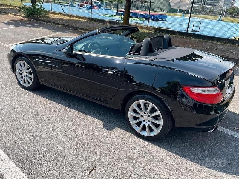 Usata Mercedes SLK200 Premium 184 CV (135 kW) 2011 Nero Cabrio